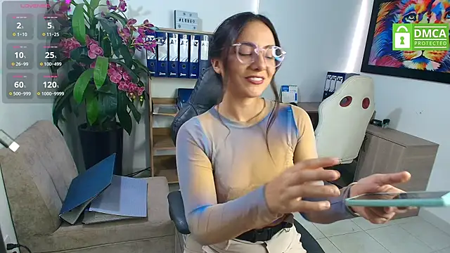 Adri Miller online show from February 20, 1:13 pm