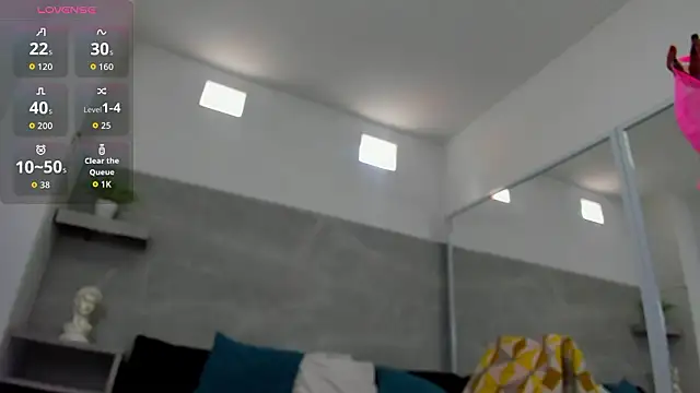 selenaflamemj online show from February 20, 7:05 pm