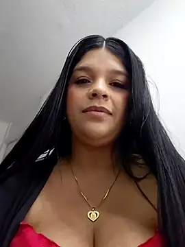 Snapshot of Layla-daring chatting on April 28, 6:01 pm Layla-daring online show from April 28, 6:01 pm