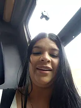 Layla-daring online show from April 19, 6:10 pm