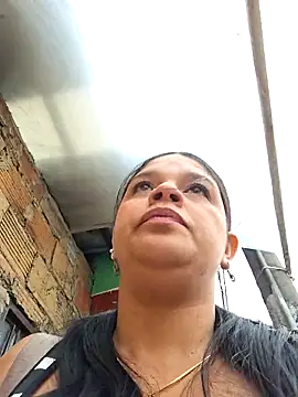 Layla-daring online show from December 15, 8:03 pm