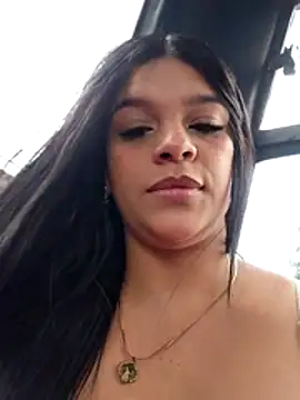 Snapshot of Layla-daring chatting on April 23, 5:47 pm Layla-daring online show from April 23, 5:47 pm