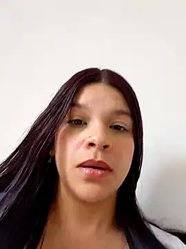 Snapshot of Layla-daring chatting on July 18, 5:21 pm Layla-daring online show from July 18, 5:21 pm