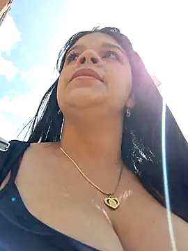 Layla-daring online show from December 2, 6:20 pm