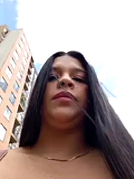 Snapshot of Layla-daring chatting on June 26, 6:47 pm Layla-daring online show from June 26, 6:47 pm