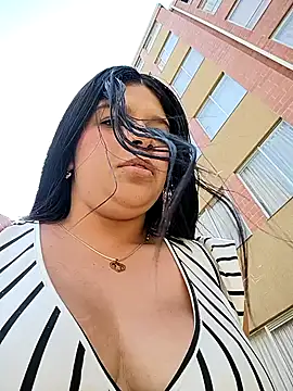 Layla-daring online show from March 1, 7:14 pm