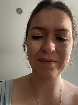 Little  Danni1 online show from April 26, 9:45 pm