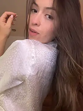 Little  Danni1 online show from April 22, 9:49 am