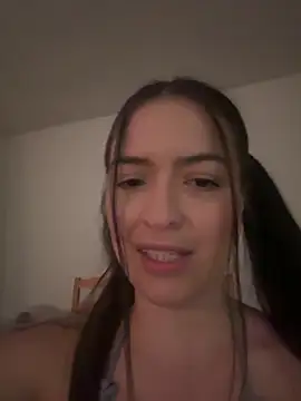 Snapshot of Little__Danni1 chatting on June 8, 1:28 am Little Danni1 online show from June 8, 1:28 am