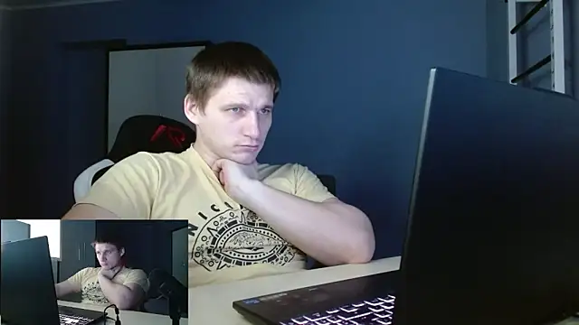 Snapshot of Poliglotjoe1 chatting on February 11, 2:39 pm Poliglotjoe1 online show from February 11, 2:39 pm