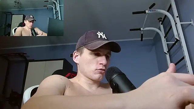 Poliglotjoe1 online show from January 12, 1:45 am