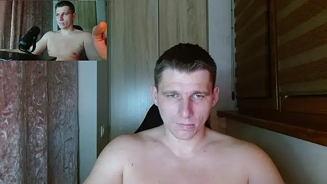 Snapshot of Poliglotjoe1 chatting on March 4, 2:41 am Poliglotjoe1 online show from March 4, 2:41 am