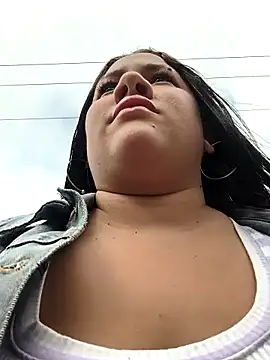 Kendra-daring online show from April 13, 8:02 pm