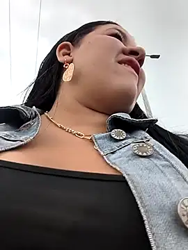 Kendra-daring online show from March 7, 7:08 pm