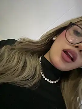 saliha pinky  online show from December 21, 1:41 am