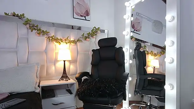 Victoria Gautherr online show from December 5, 7:34 pm