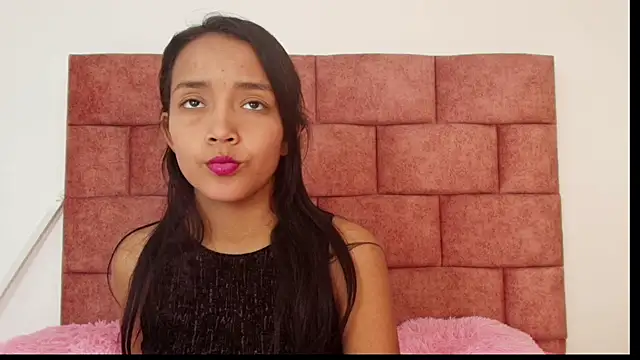 Snapshot of Full_Ass_nasty chatting on December 16, 1:48 pm Full Ass nasty online show from December 16, 1:48 pm