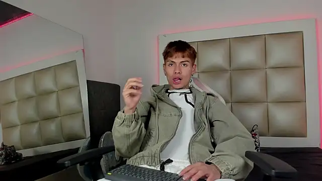 damian js online show from November 20, 4:13 am