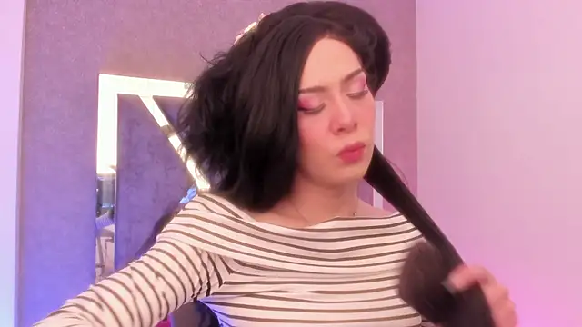 Snapshot of frany_wolf_ chatting on November 25, 1:28 am frany wolf online show from November 25, 1:28 am