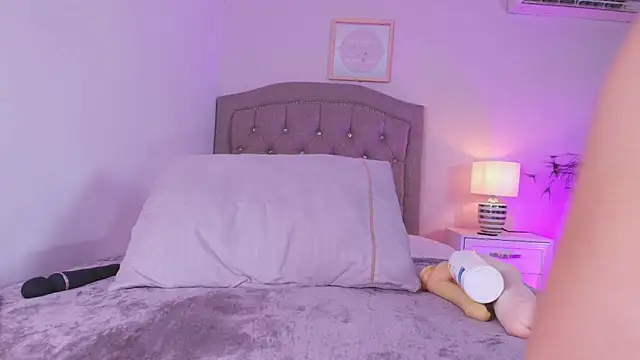 lanna w online show from February 3, 7:52 pm