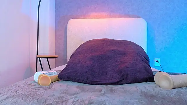 lanna w online show from January 15, 7:06 pm