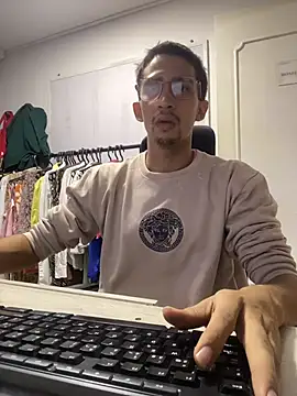 charlie bass online show from December 4, 7:29 am