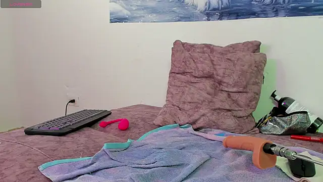 Mia King  online show from February 17, 8:06 pm