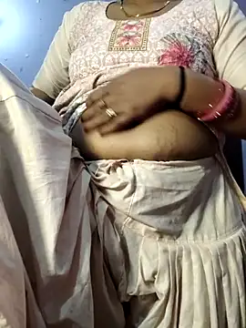 yamunna647 online show from January 17, 4:10 pm