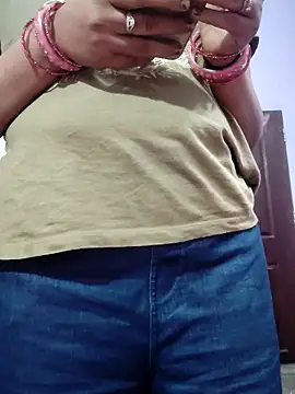 yamunna647 online show from January 17, 3:32 am