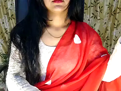 Snapshot of cute_girl_81 chatting on January 8, 5:19 pm cute girl 81 online show from January 8, 5:19 pm