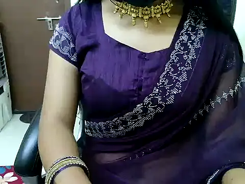 Snapshot of cute_girl_81 chatting on November 28, 11:54 am cute girl 81 online show from November 28, 11:54 am