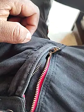 Roy   121 online show from February 21, 10:50 am