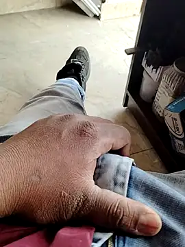 Roy   121 online show from February 1, 5:27 am