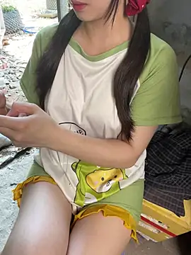 XndSeraphina online show from April 16, 4:46 am