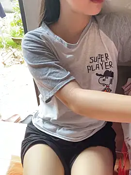 XndSeraphina online show from April 8, 6:26 am