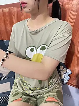 XndSeraphina online show from November 25, 4:35 am