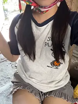 XndSeraphina online show from March 2, 4:35 am