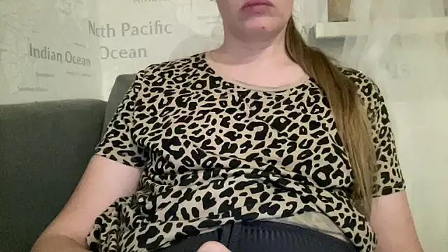 alisa kitcat online show from January 12, 5:20 pm