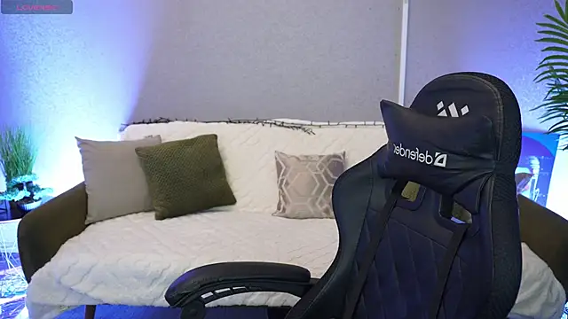 NightAylin online show from April 17, 8:44 pm