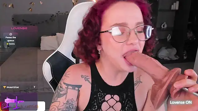 kittyhardfucks online show from June 20, 10:31 am