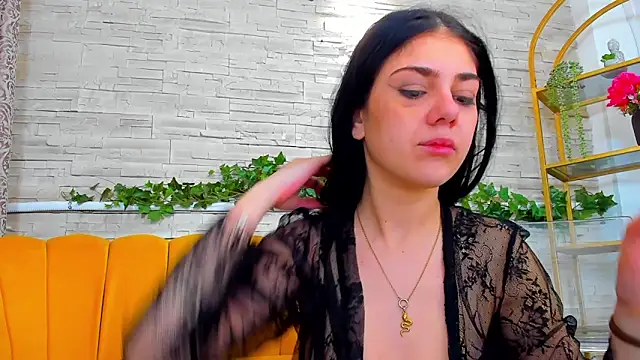 SerennaNoir online show from December 21, 5:42 am