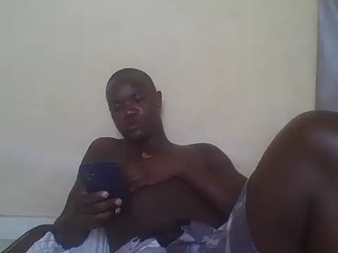 UsTwo  online show from November 25, 8:36 am