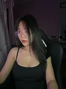 Kiee-lee online show from April 30, 8:57 pm