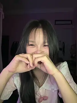 Kiee-lee online show from May 18, 6:23 pm
