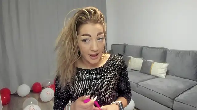 rossana doll online show from February 16, 5:50 am