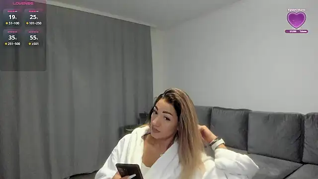 rossana doll online show from February 2, 7:07 am