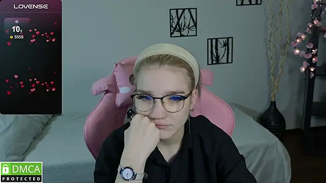 Megan Lora online show from January 8, 12:49 am