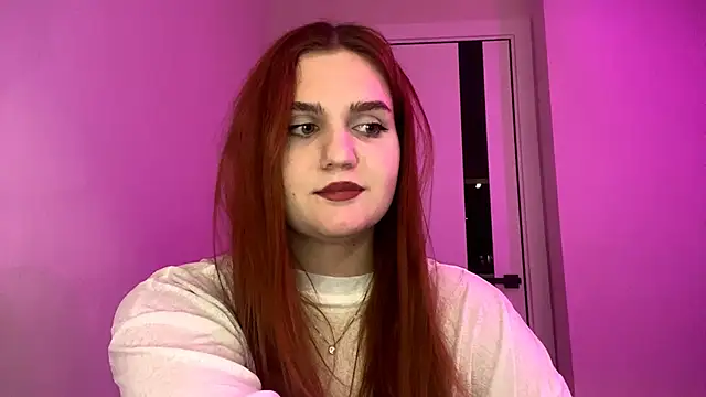 Red Ava online show from December 4, 3:44 pm