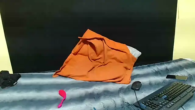 WildHornyTiger18 online show from February 27, 9:47 pm