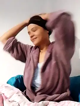 Snapshot of Cadence28 chatting on November 26, 4:34 am Cadence28 online show from November 26, 4:34 am